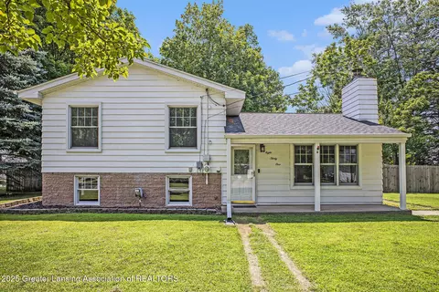 831 Eugenia Dr, Mason, MI 48854