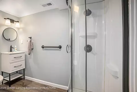 Bath - 831 Eugenia Dr, Mason, MI 48854 photo 2 of 2