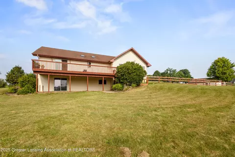 Exterior - 8283 S Williams Rd, Dewitt, MI 48820 photo 5 of 10