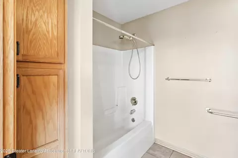 Bath - 8283 S Williams Rd, Dewitt, MI 48820 photo 1 of 5