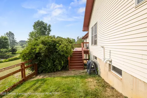 Exterior - 8283 S Williams Rd, Dewitt, MI 48820 photo 3 of 10