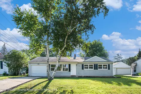 2522 Westbury Rd, Lansing, MI 48906
