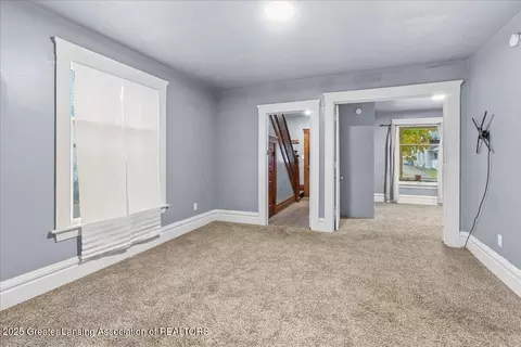 Living - 518 Beech St, Lansing, MI 48912 photo 1 of 1