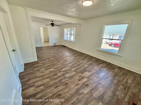 Living - 328 E Cavanaugh Rd, Lansing, MI 48910 photo 1 of 3
