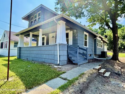 328 E Cavanaugh Rd, Lansing, MI 48910