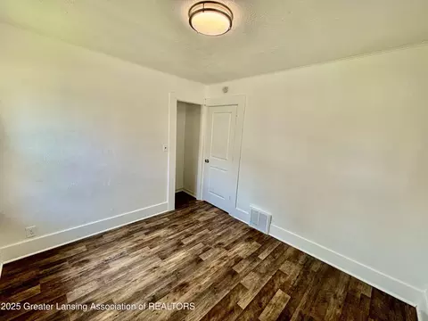 Bedroom - 328 E Cavanaugh Rd, Lansing, MI 48910 photo 1 of 4