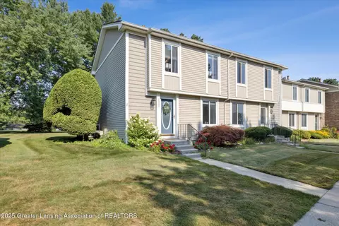 2069 Lac Du Mont Dr, Haslett, MI 48840