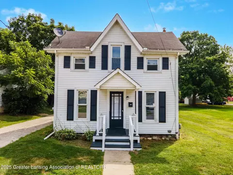 415 S Center St, Stockbridge, MI 49285