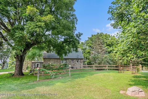Exterior - 4650 Waugh Rd, Owosso, MI 48867 photo 2 of 3