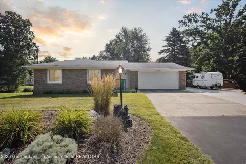 3885 Sage Ln, Dewitt, MI 48820