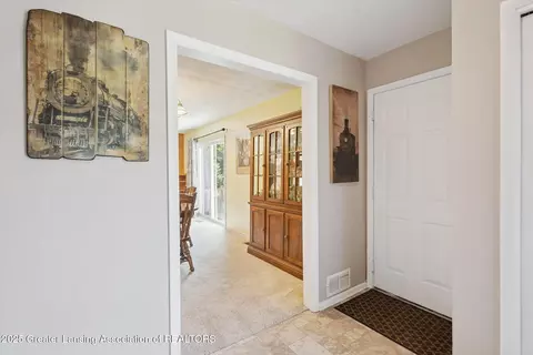 3885 Sage Ln, Dewitt, MI 48820 photo 7