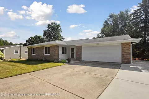 3885 Sage Ln, Dewitt, MI 48820 photo 3