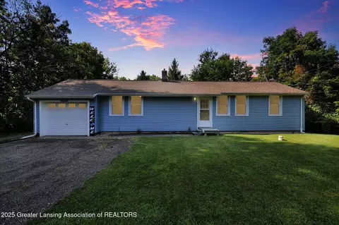 11088 Bishop Hwy, Lansing, MI 48911