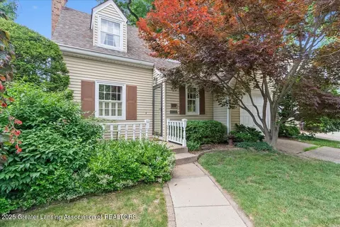 515 W Oakwood Dr, East Lansing, MI 48823