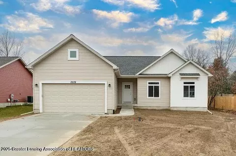 277 Gemstone Dr #6, Alma, MI 48801