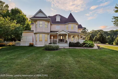 1480 S Stewart Rd, Charlotte, MI 48813