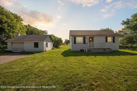 6184 Zimmer Rd, Williamston, MI 48895
