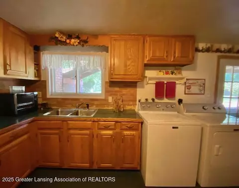 9916 Riverside Dr, Eagle, MI 48822 photo 29