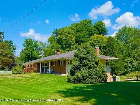 9916 Riverside Dr, Eagle, MI 48822 photo 4