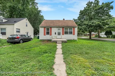 227 Astor Ave, Lansing, MI 48910