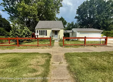 701 S Fairview Ave, Lansing, MI 48912