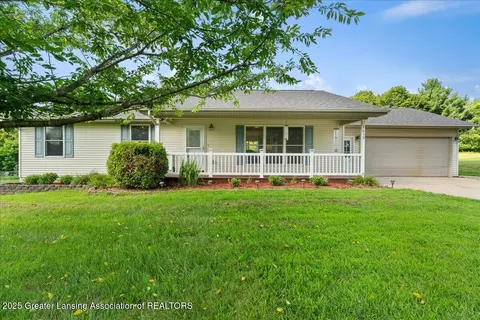 1639 Jay Donna Dr, Charlotte, MI 48813