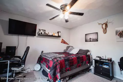 Bedroom - 6560 Lansdown Dr, Dimondale, MI 48821 photo 2 of 6