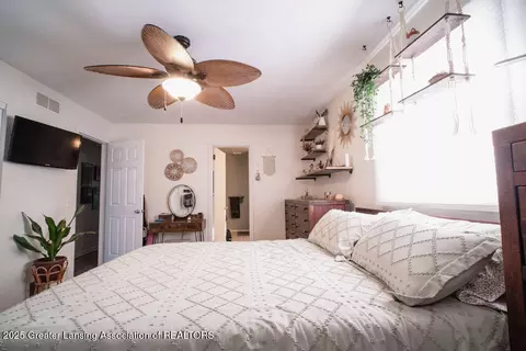 Bedroom - 6560 Lansdown Dr, Dimondale, MI 48821 photo 5 of 6
