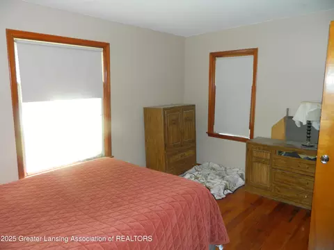 Bedroom - 2437 Eifert Rd, Holt, MI 48842 photo 1 of 2