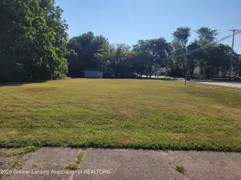 610 W State St, Saint Johns, MI 48879 photo 6