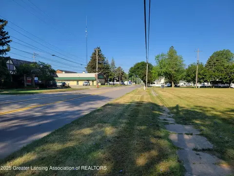 610 W State St, Saint Johns, MI 48879 photo 8