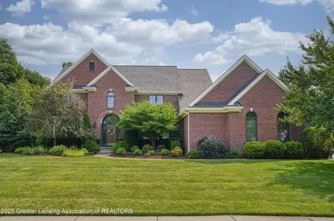 3588 Autumnwood Ln, Okemos, MI 48864