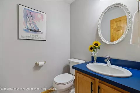 Bath - 8401 Winegar Rd, Perry, MI 48872 photo 1 of 5