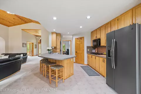 Kitchen - 8401 Winegar Rd, Perry, MI 48872 photo 2 of 7
