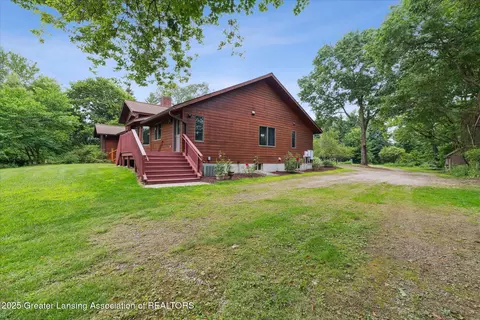 Exterior - 8401 Winegar Rd, Perry, MI 48872 photo 5 of 14