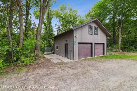Exterior - 8401 Winegar Rd, Perry, MI 48872 photo 10 of 14