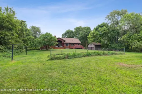 Exterior - 8401 Winegar Rd, Perry, MI 48872 photo 8 of 14