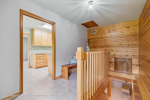 Entry Way - 8401 Winegar Rd, Perry, MI 48872 photo 4 of 4