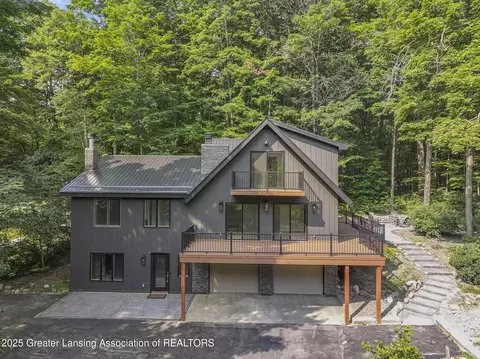 19102 Birch View Trl, Lake Ann, MI 49650