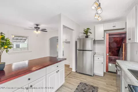 1909 W Malcolm X St, Lansing, MI 48915