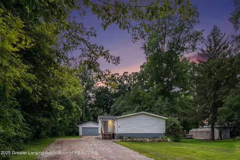 424 Haven St, Eaton Rapids, MI 48827