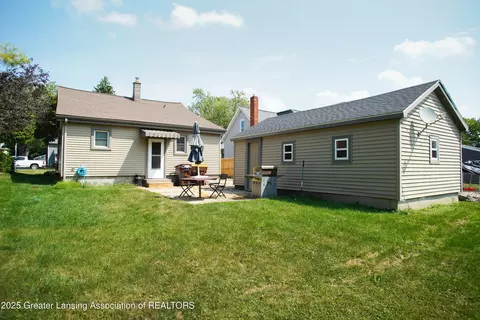Exterior - 606 E State St, Saint Johns, MI 48879 photo 3 of 3