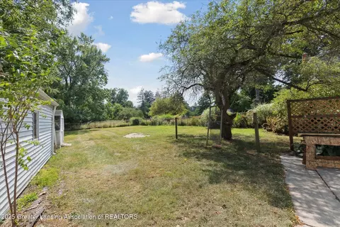 Exterior - 2195 Kent St, Okemos, MI 48864 photo 6 of 9
