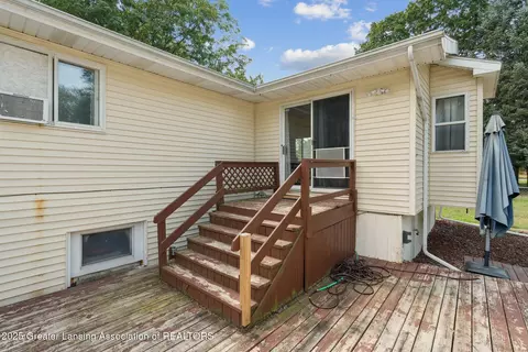 225 Washington St, Maple Rapids, MI 48853 photo 12