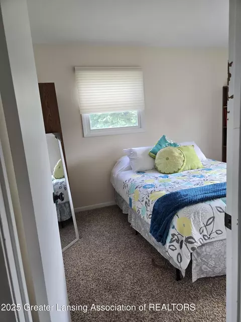Bedroom - 18775 Bull Run Rd, Gregory, MI 48137 photo 3 of 5