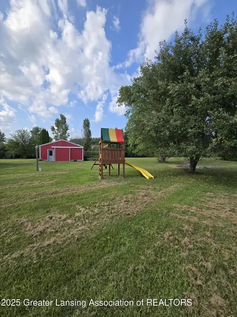 Exterior - 18775 Bull Run Rd, Gregory, MI 48137 photo 2 of 5