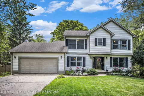 2475 Sanibel Holw, Holt, MI 48842