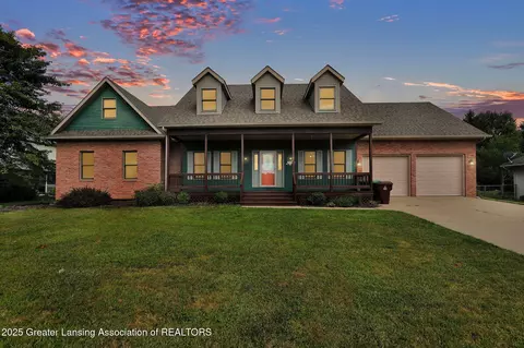 2584 Varsity Ln, Holt, MI 48842