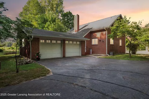 1977 Ives Rd, Leslie, MI 49251