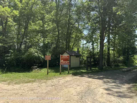 Exterior - 17079 Wagner Dr, Cassopolis, MI 49031 photo 4 of 4